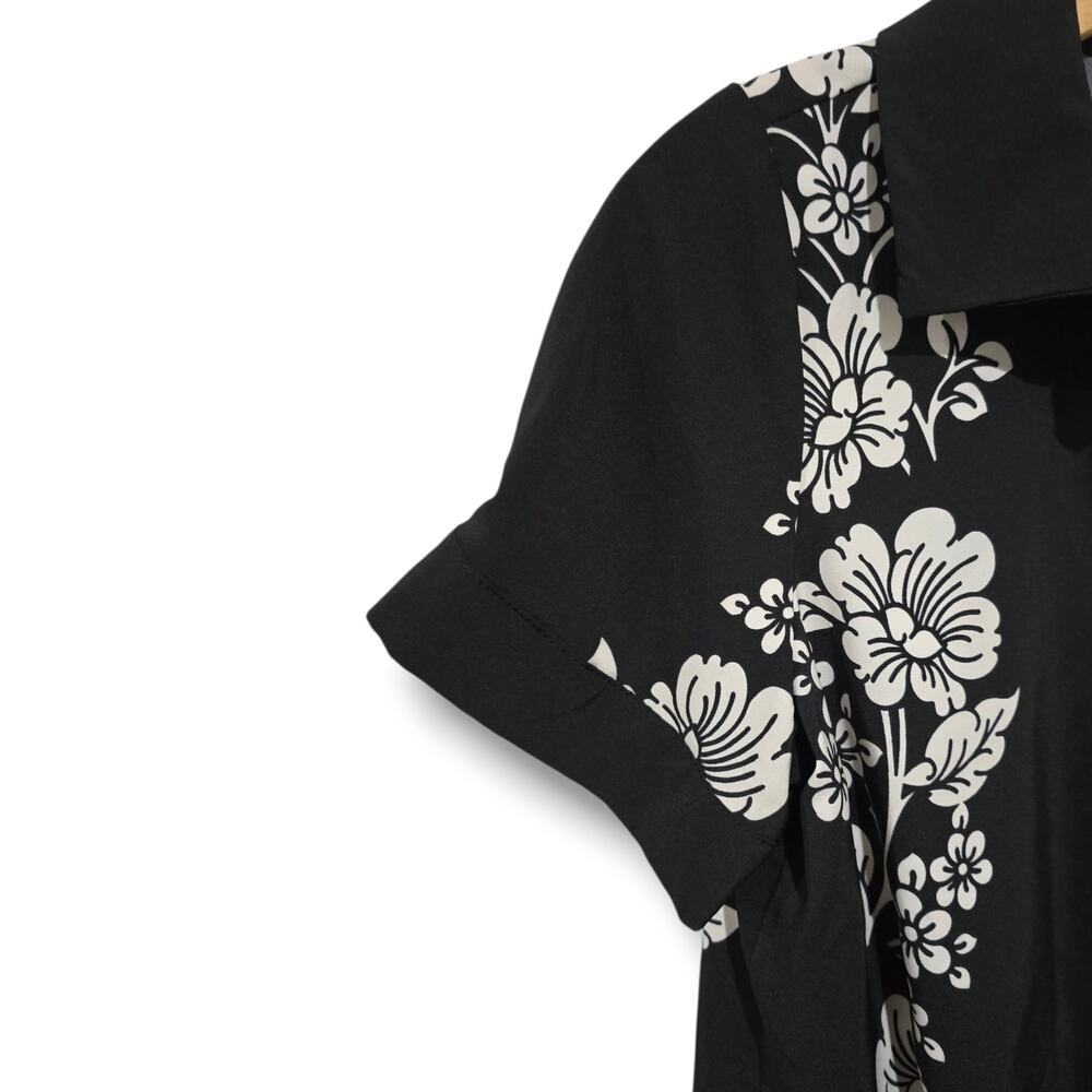 Rich & Famous Black Floral Button-Front Tie Hem Top – Size Large - Picture 5 of 8